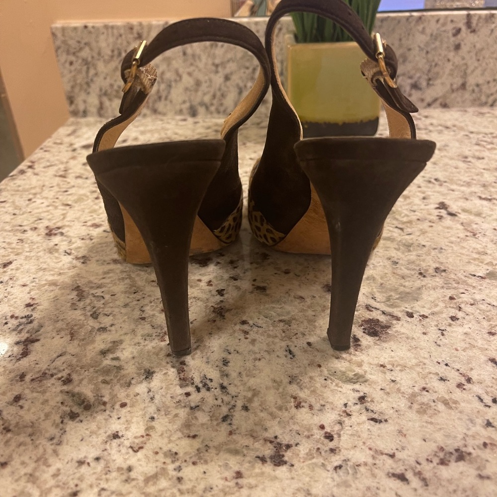 Oscar de la Renta Leopard Print Slingback Peep-Toe Heels - Picture 3 of 7